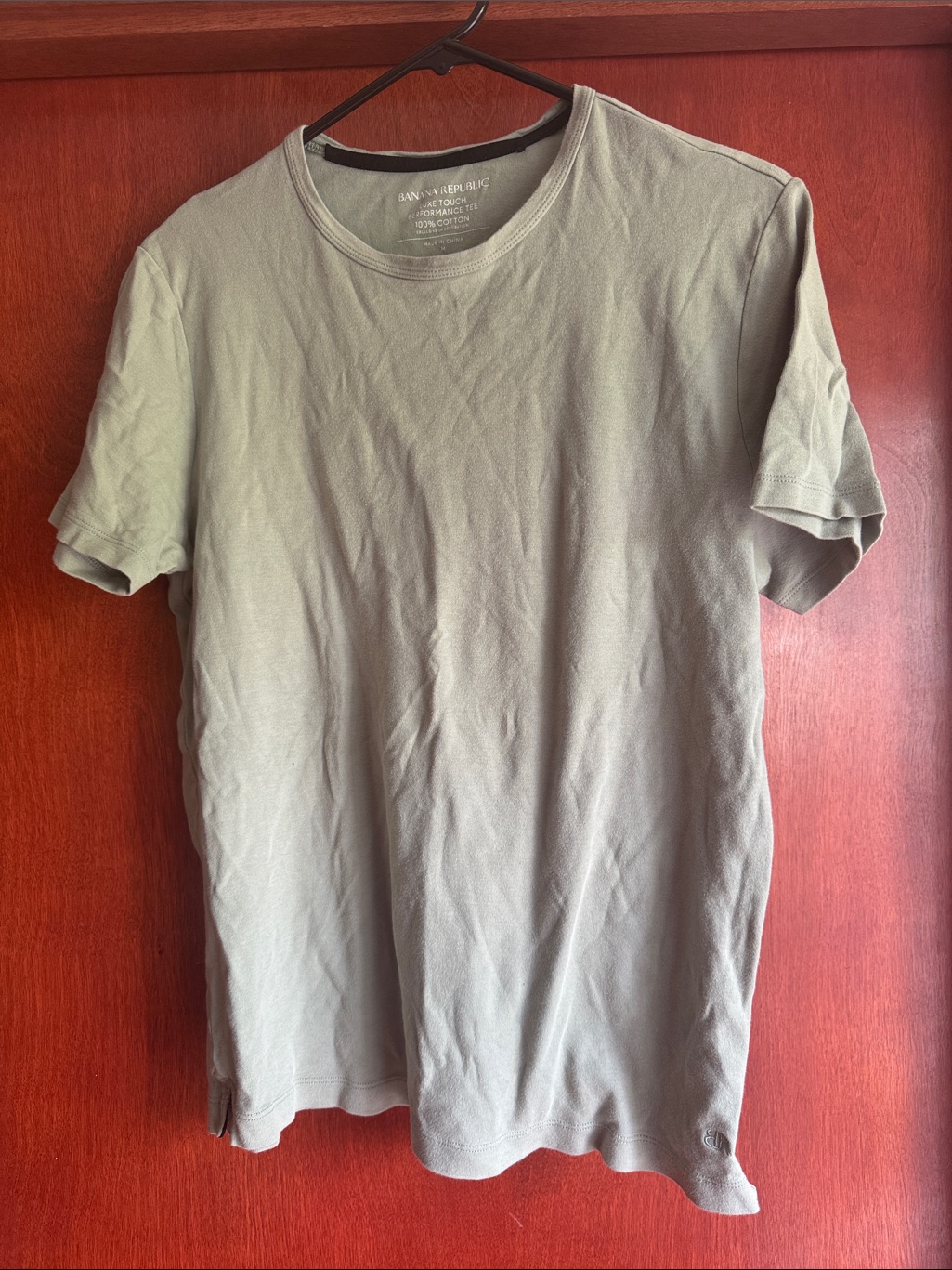 Banana Republic Men's Olive Green Short-Sleeve Crew Tee